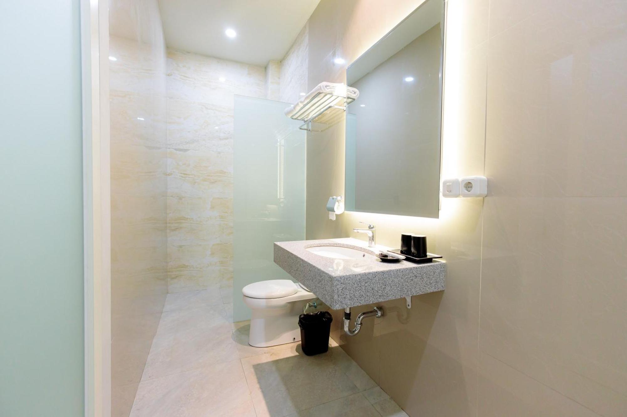 Sans 88 Andalan By Reddoorz 3* Surabaya